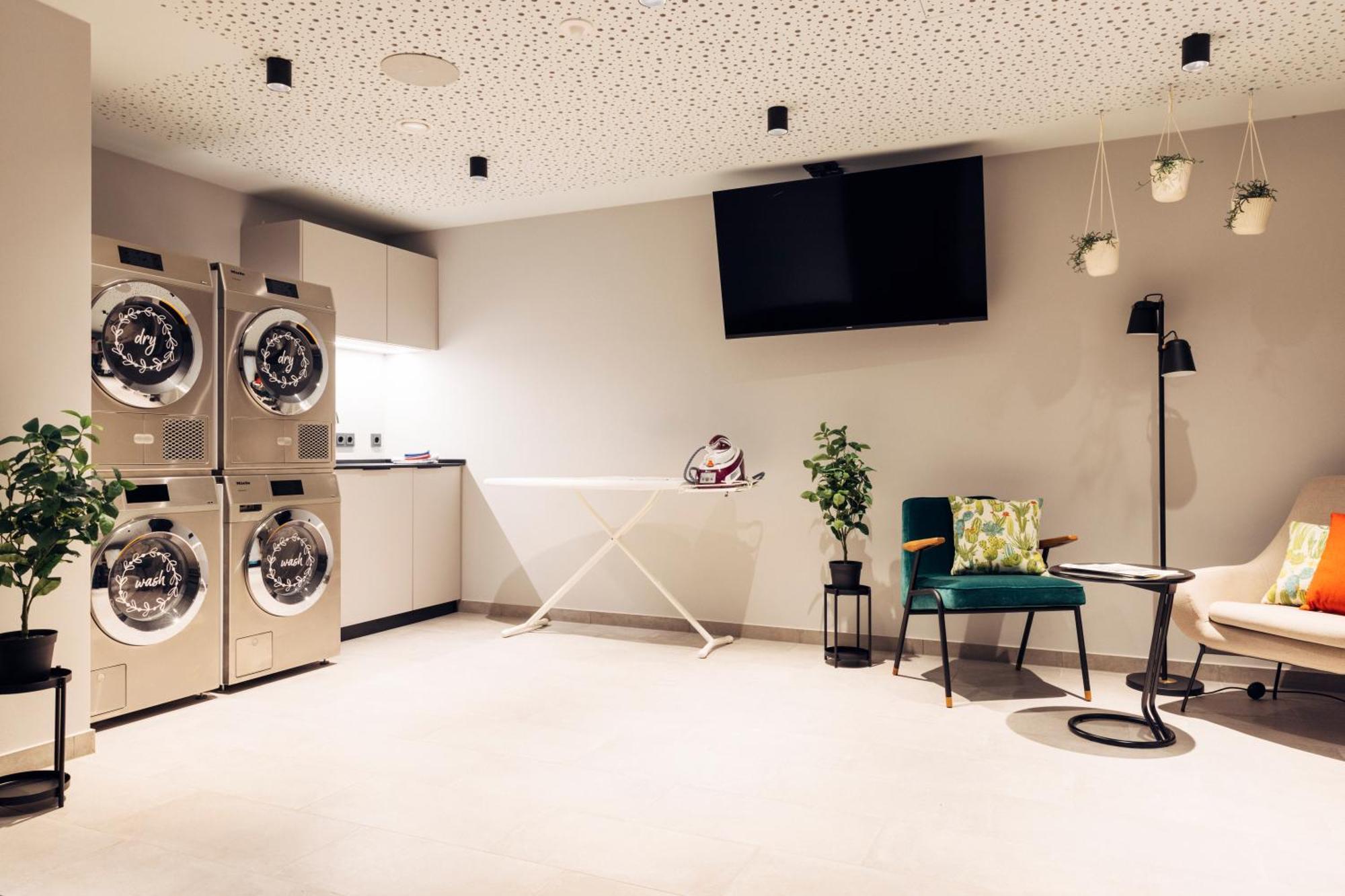 Harry'S Home Villach Hotel & Apartments Exterior foto